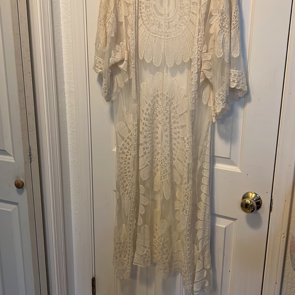 Top - Picture 2 of 4